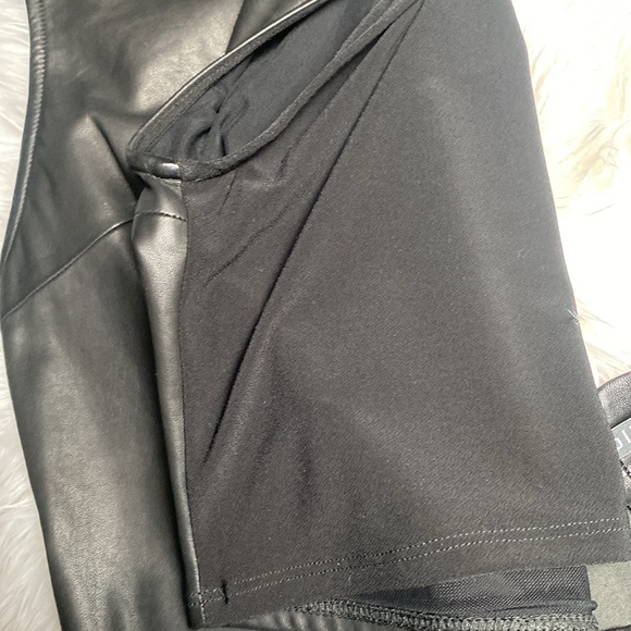 Alice + Olivia Lamb Leather Crop Top - Picture 9 of 10